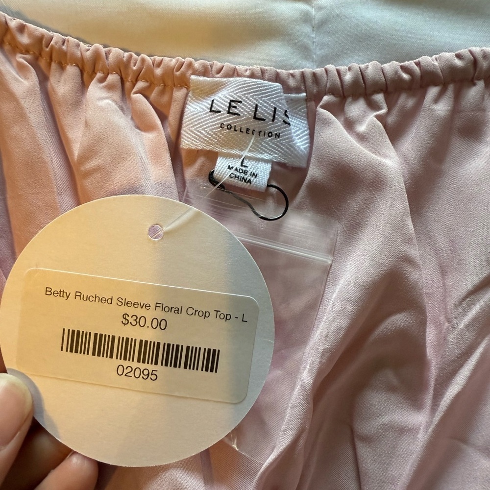 NWT Le Lis Women’s Crop Top Long Sleeve Floral Pink Top Size Large - Picture 7 of 9